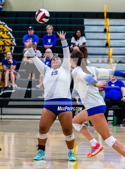 Thumbnail 2 in Valley Catholic @ Jesuit photogallery.