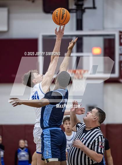Thumbnail 3 in Quincy vs. Belleville East (IHSA 4A Regional Championship) photogallery.