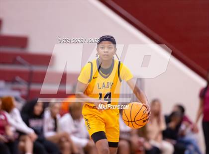 Thumbnail 2 in Eagle's Landing vs Warner Robins photogallery.