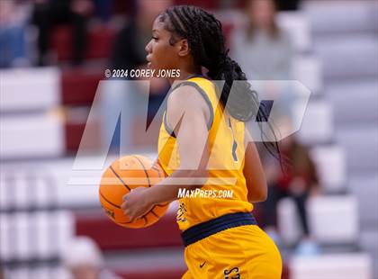 Thumbnail 2 in Eagle's Landing vs Warner Robins photogallery.