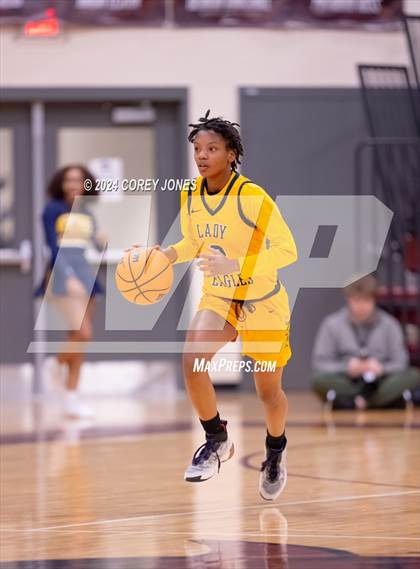 Thumbnail 2 in Eagle's Landing vs Warner Robins photogallery.