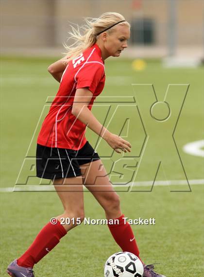 Thumbnail 2 in West vs. Maize (KSHSAA 6A Third Place Playoff) photogallery.