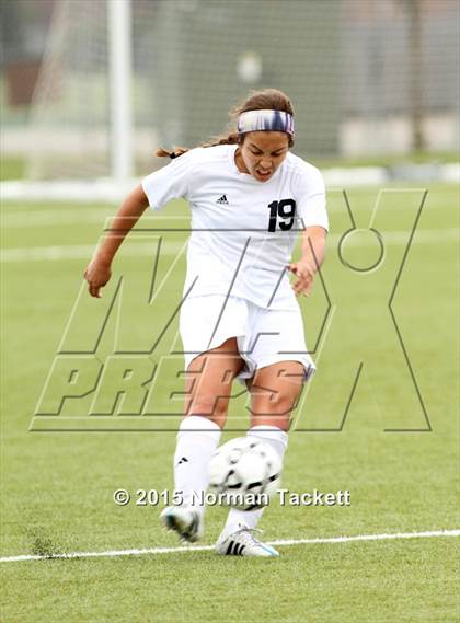Thumbnail 2 in West vs. Maize (KSHSAA 6A Third Place Playoff) photogallery.