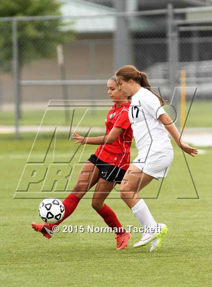Thumbnail 2 in West vs. Maize (KSHSAA 6A Third Place Playoff) photogallery.