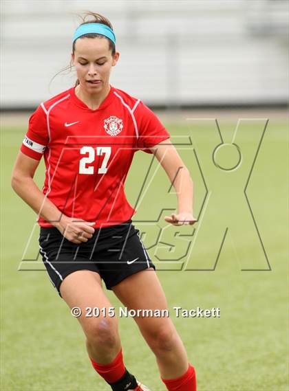 Thumbnail 1 in West vs. Maize (KSHSAA 6A Third Place Playoff) photogallery.