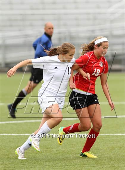 Thumbnail 3 in West vs. Maize (KSHSAA 6A Third Place Playoff) photogallery.