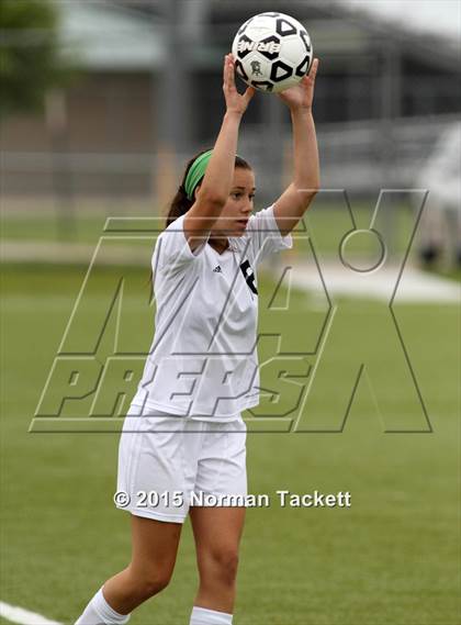 Thumbnail 3 in West vs. Maize (KSHSAA 6A Third Place Playoff) photogallery.