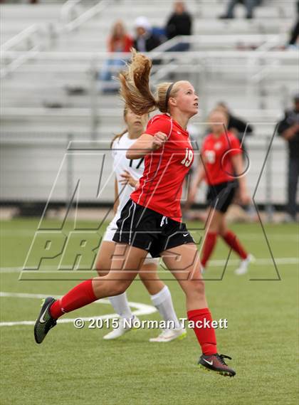 Thumbnail 2 in West vs. Maize (KSHSAA 6A Third Place Playoff) photogallery.