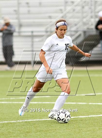 Thumbnail 1 in West vs. Maize (KSHSAA 6A Third Place Playoff) photogallery.