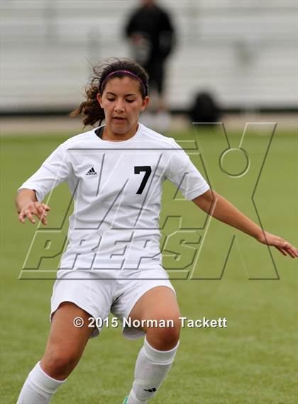 Thumbnail 1 in West vs. Maize (KSHSAA 6A Third Place Playoff) photogallery.