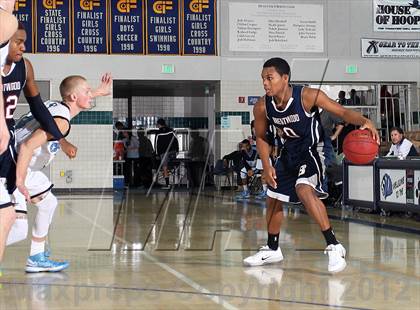 Thumbnail 2 in Crescenta Valley vs Brentwood (MaxPreps Holiday Classic) photogallery.