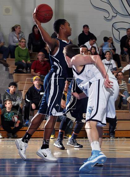 Thumbnail 3 in Crescenta Valley vs Brentwood (MaxPreps Holiday Classic) photogallery.
