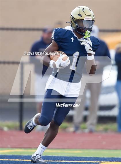Thumbnail 3 in LeRoy @ Althoff Catholic (IHSA 1A Round 2 Playoff) photogallery.