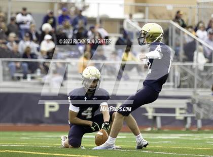 Thumbnail 3 in LeRoy @ Althoff Catholic (IHSA 1A Round 2 Playoff) photogallery.