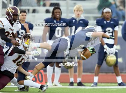 Thumbnail 2 in LeRoy @ Althoff Catholic (IHSA 1A Round 2 Playoff) photogallery.
