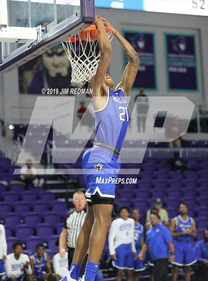 Thumbnail 2 in Roman Catholic vs. Vashon (City of Palms Classic) photogallery.