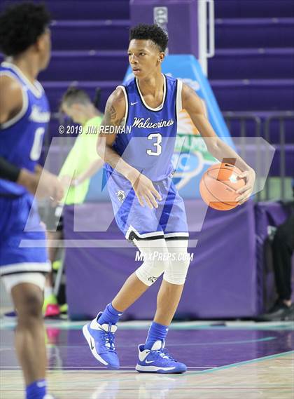 Thumbnail 3 in Roman Catholic vs. Vashon (City of Palms Classic) photogallery.