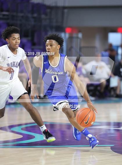 Thumbnail 2 in Roman Catholic vs. Vashon (City of Palms Classic) photogallery.