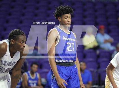 Thumbnail 3 in Roman Catholic vs. Vashon (City of Palms Classic) photogallery.