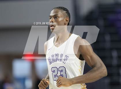 Thumbnail 2 in Roman Catholic vs. Vashon (City of Palms Classic) photogallery.