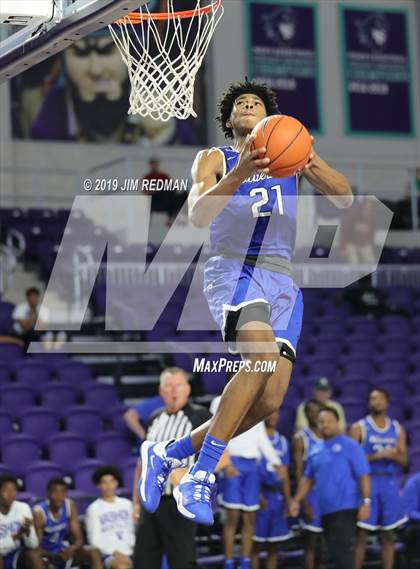 Thumbnail 3 in Roman Catholic vs. Vashon (City of Palms Classic) photogallery.