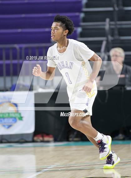 Thumbnail 1 in Roman Catholic vs. Vashon (City of Palms Classic) photogallery.
