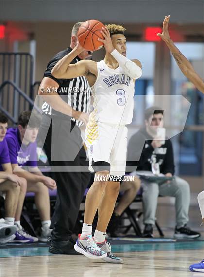 Thumbnail 2 in Roman Catholic vs. Vashon (City of Palms Classic) photogallery.