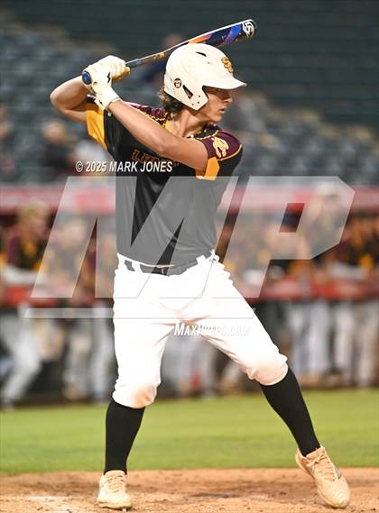 Thumbnail 2 in Salpointe Catholic vs. Flagstaff (AIA 4A Final) photogallery.
