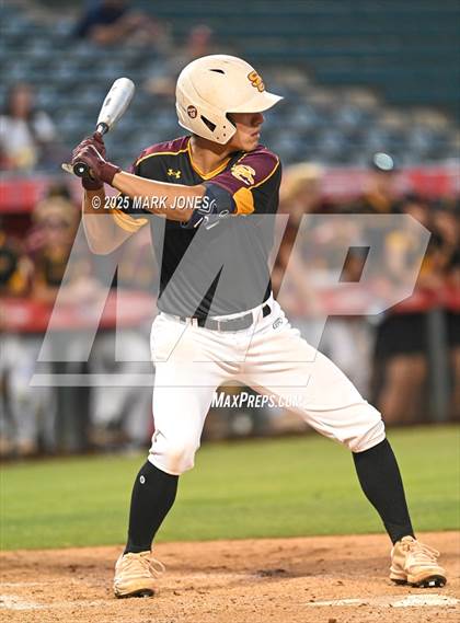 Thumbnail 3 in Salpointe Catholic vs. Flagstaff (AIA 4A Final) photogallery.