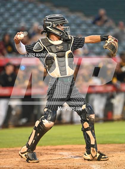 Thumbnail 1 in Salpointe Catholic vs. Flagstaff (AIA 4A Final) photogallery.