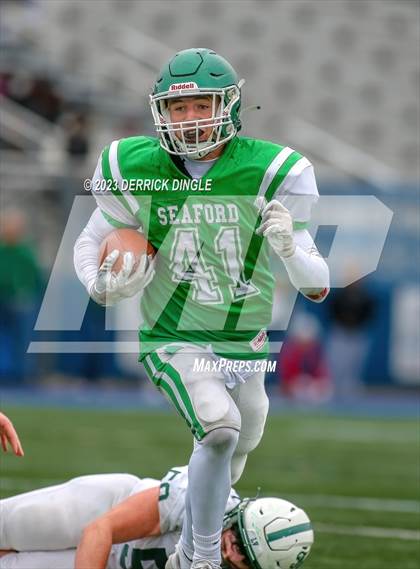 Thumbnail 1 in Seaford vs Locust Valley (NYSPHSAA Division IV Quarterfinal) photogallery.