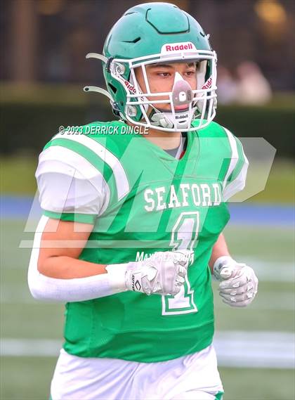 Thumbnail 3 in Seaford vs Locust Valley (NYSPHSAA Division IV Quarterfinal) photogallery.