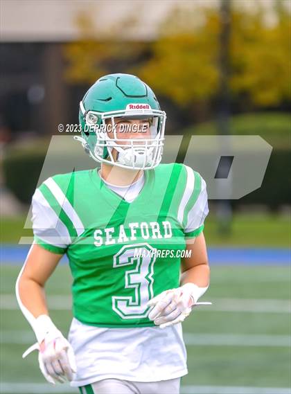 Thumbnail 3 in Seaford vs Locust Valley (NYSPHSAA Division IV Quarterfinal) photogallery.