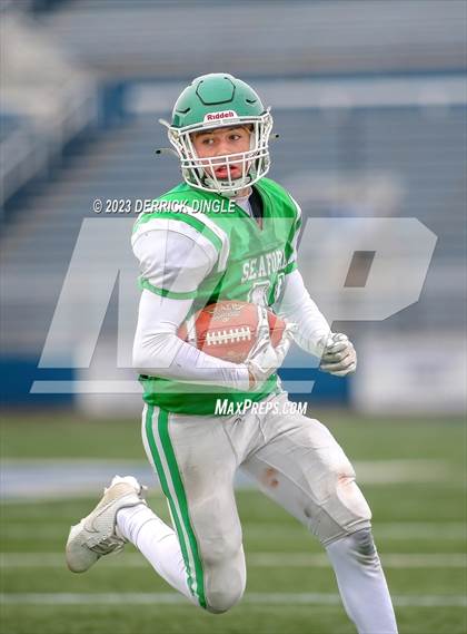 Thumbnail 2 in Seaford vs Locust Valley (NYSPHSAA Division IV Quarterfinal) photogallery.