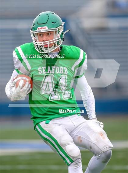 Thumbnail 1 in Seaford vs Locust Valley (NYSPHSAA Division IV Quarterfinal) photogallery.