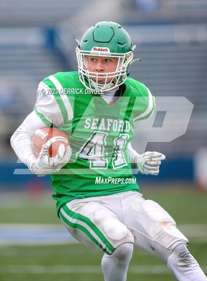 Thumbnail 3 in Seaford vs Locust Valley (NYSPHSAA Division IV Quarterfinal) photogallery.