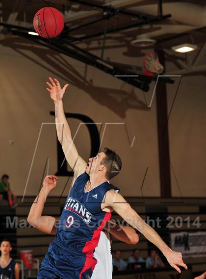 Thumbnail 2 in Xavier Prep vs. Samuel Robertson Canada (MaxPreps Holiday Classic) photogallery.