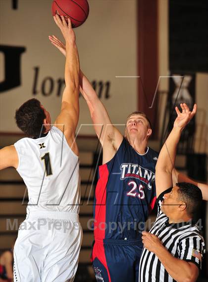 Thumbnail 2 in Xavier Prep vs. Samuel Robertson Canada (MaxPreps Holiday Classic) photogallery.