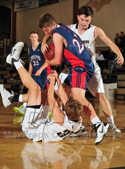 Thumbnail 2 in Xavier Prep vs. Samuel Robertson Canada (MaxPreps Holiday Classic) photogallery.