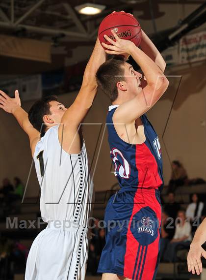Thumbnail 2 in Xavier Prep vs. Samuel Robertson Canada (MaxPreps Holiday Classic) photogallery.
