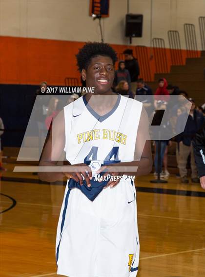 Thumbnail 2 in Pine Bush vs. Burke Catholic (Section 9 Class AA Final) photogallery.