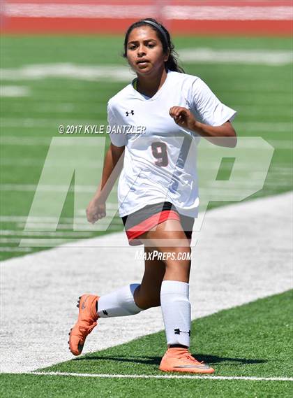 Thumbnail 3 in Mansfield Legacy vs Prosper (UIL 5A Region 2 Semifinal) photogallery.