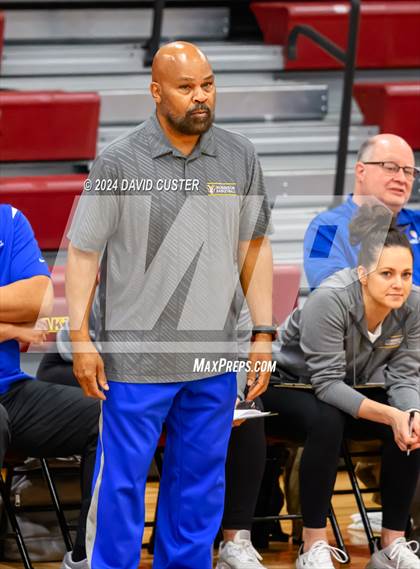 Thumbnail 3 in Connelly School of the Holy Child @ Robinson (Cougar Holiday Classic) photogallery.