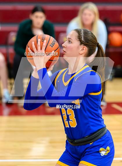 Thumbnail 2 in Connelly School of the Holy Child @ Robinson (Cougar Holiday Classic) photogallery.