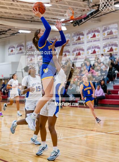 Thumbnail 2 in Connelly School of the Holy Child @ Robinson (Cougar Holiday Classic) photogallery.