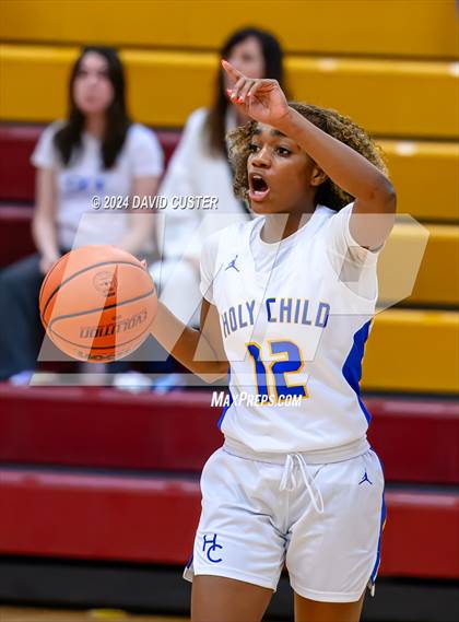Thumbnail 2 in Connelly School of the Holy Child @ Robinson (Cougar Holiday Classic) photogallery.