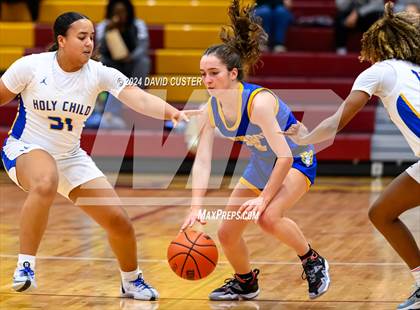 Thumbnail 3 in Connelly School of the Holy Child @ Robinson (Cougar Holiday Classic) photogallery.