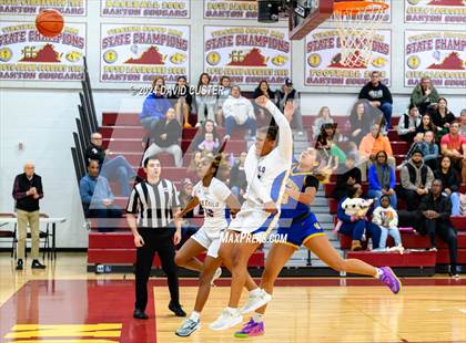 Thumbnail 2 in Connelly School of the Holy Child @ Robinson (Cougar Holiday Classic) photogallery.