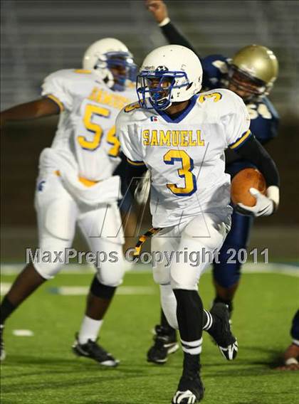 Thumbnail 2 in Dallas Jesuit vs Samuell photogallery.
