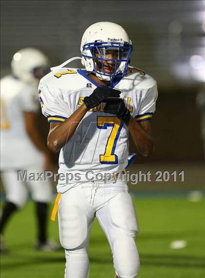 Thumbnail 3 in Dallas Jesuit vs Samuell photogallery.